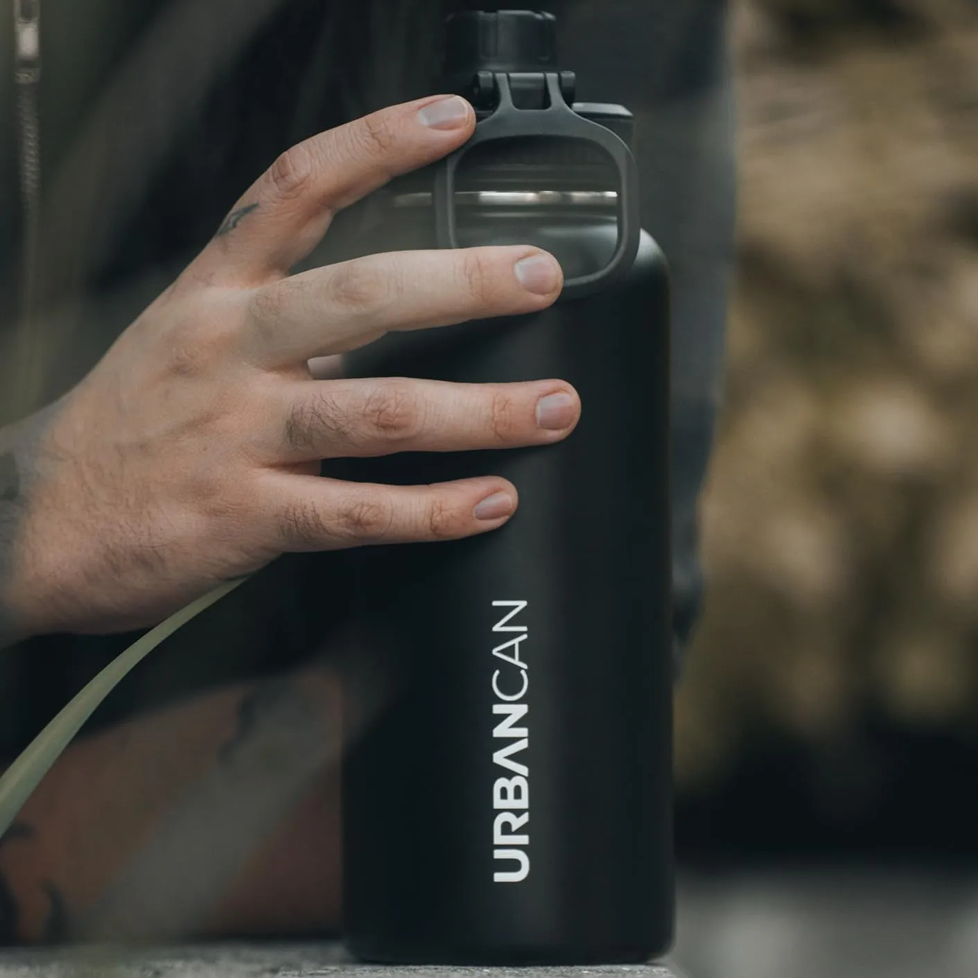 32 oz Insulated Water Bottle with Straw, Chug & Cap Lids - Drink In Style with Stainless Steel Water Bottles for Sports, Gym & Travel - Premium Double Walled Thermos Flask - Street Lights