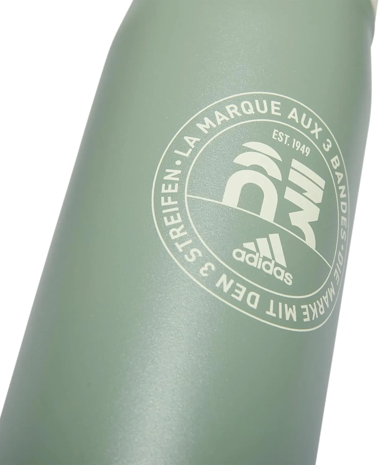 adidas 600 ML (20 oz) Straw Top Metal Water Bottle, Hot/Cold Double-Walled Insulated 18/8 Stainless Steel, Silver Green/Alumina Beige, One Size