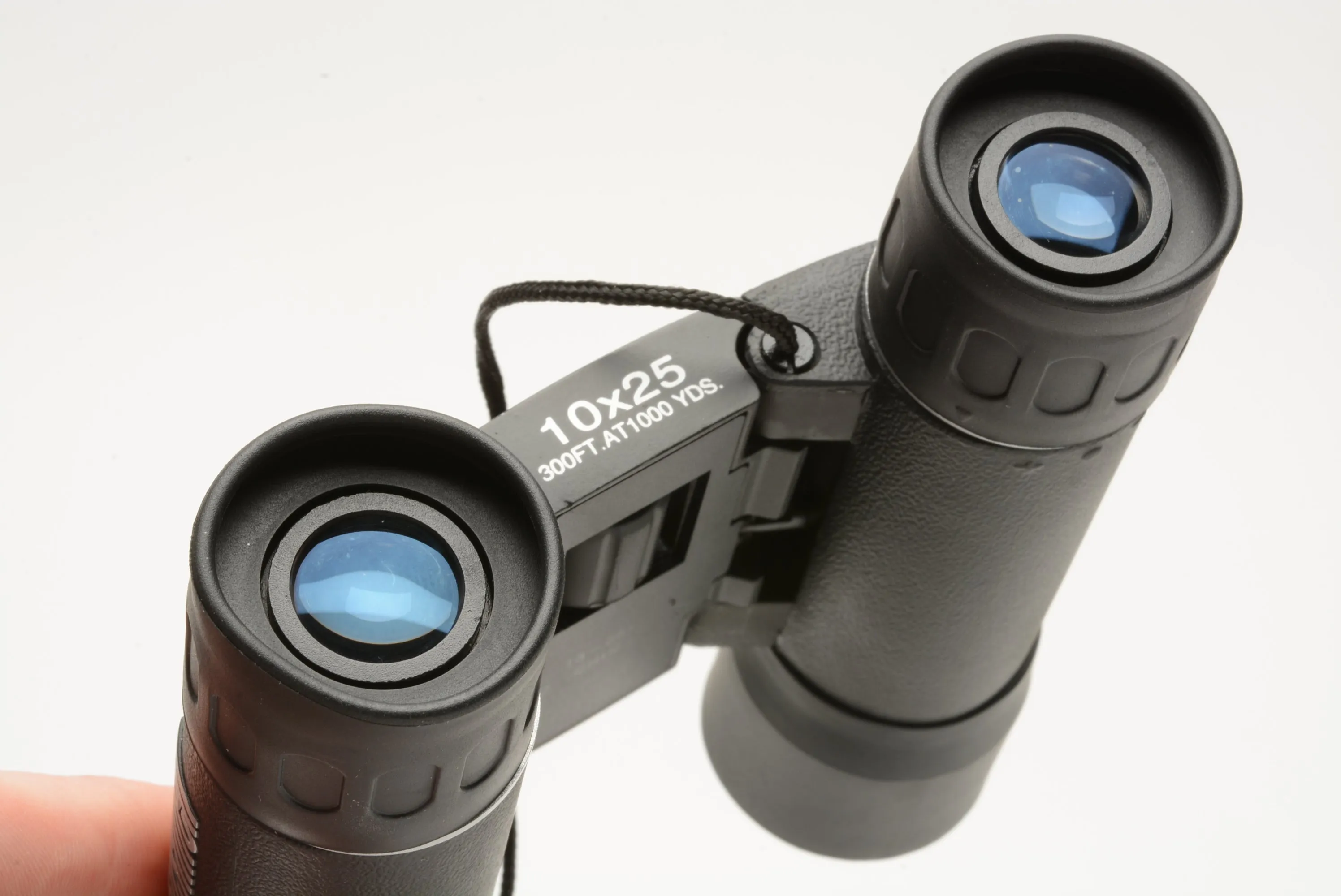 Bushnell 10x25 300ft at 1000 yards compact binoculars w/case