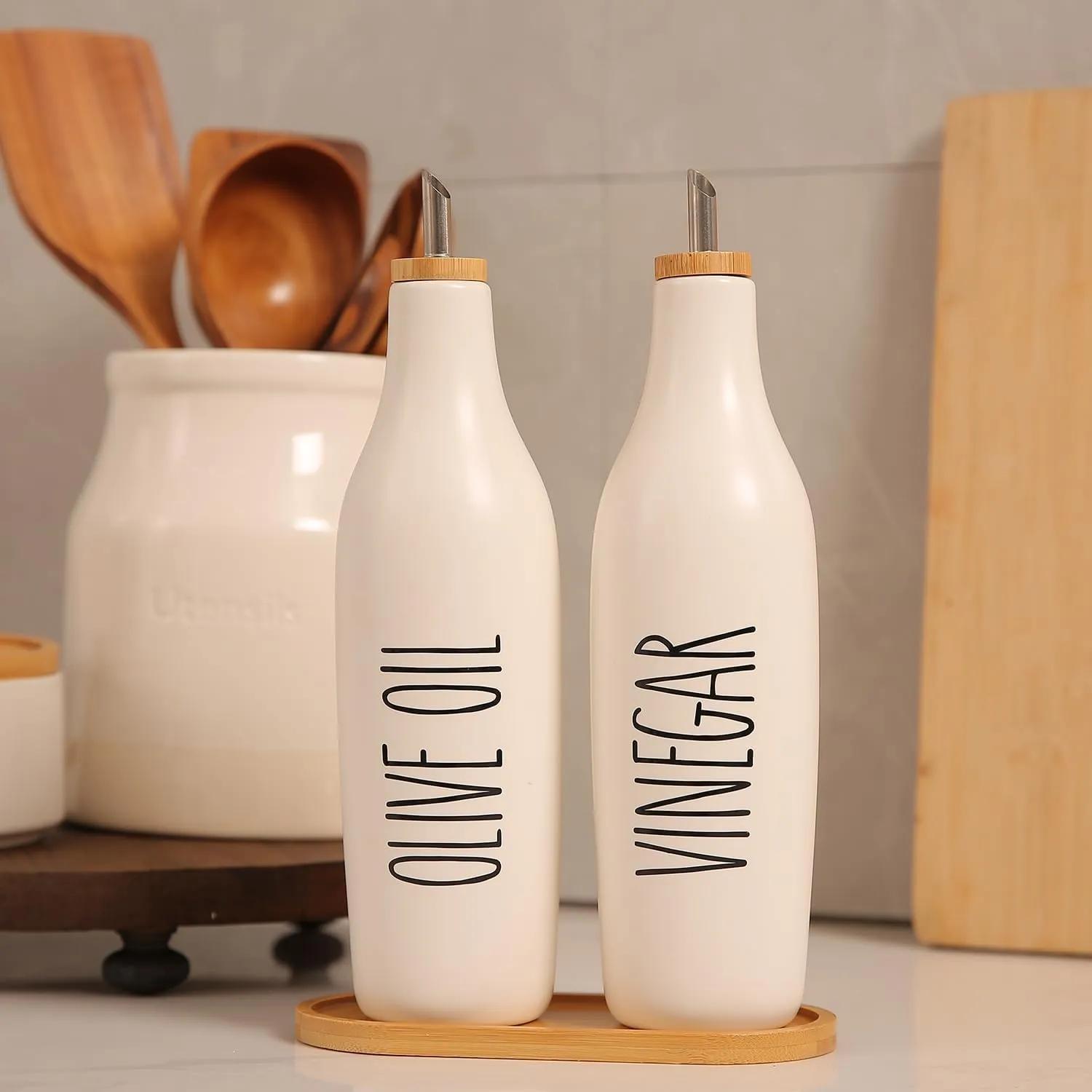 HOMCDALY Ceramic Olive Oil Dispenser for Kitchen, Stoneware 16oz Oil Cruet and Vinegar Bottles Dispenser, Kitchen Dispenser Bottle for EVOO Vinegar Syrups, Modern Farmhouse Design(W-O)