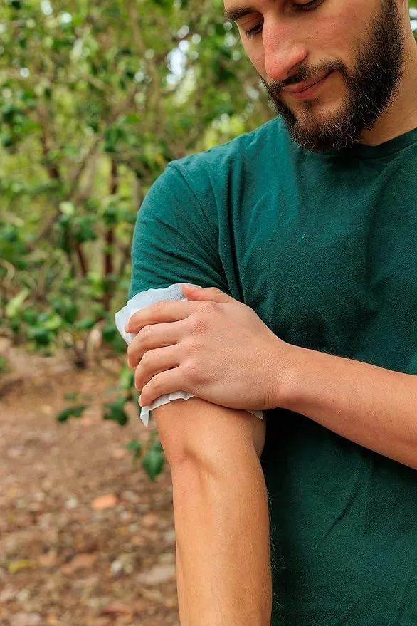 Mosquito Guard Mosquito Repellent Wipes Travel - DEET Free 20 Bug Wipes Repellent Individually Wrapped - Travel Size Mosquito Repellent For Patio - Camping Bug Repellent Wipes - Insect Repellent Wipes
