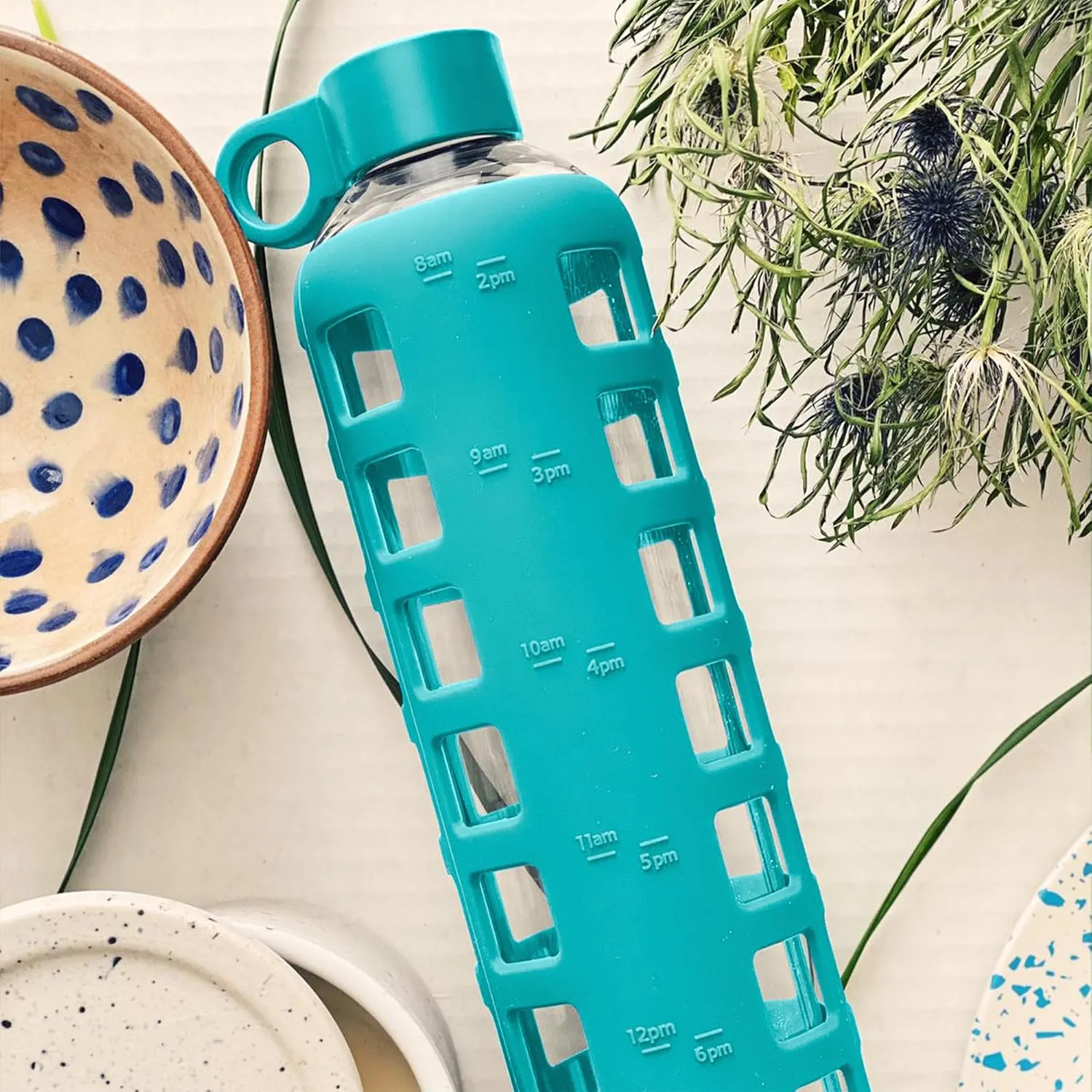 purifyou 40/32/22/12 oz Borosilicate Glass Water Bottles with Volume Markers, Silicone Sleeve, Stainless Steel Lid, Reusable Bottle for Water, Juice, Gym, and Fridge Storage (32oz Aqua Blue)