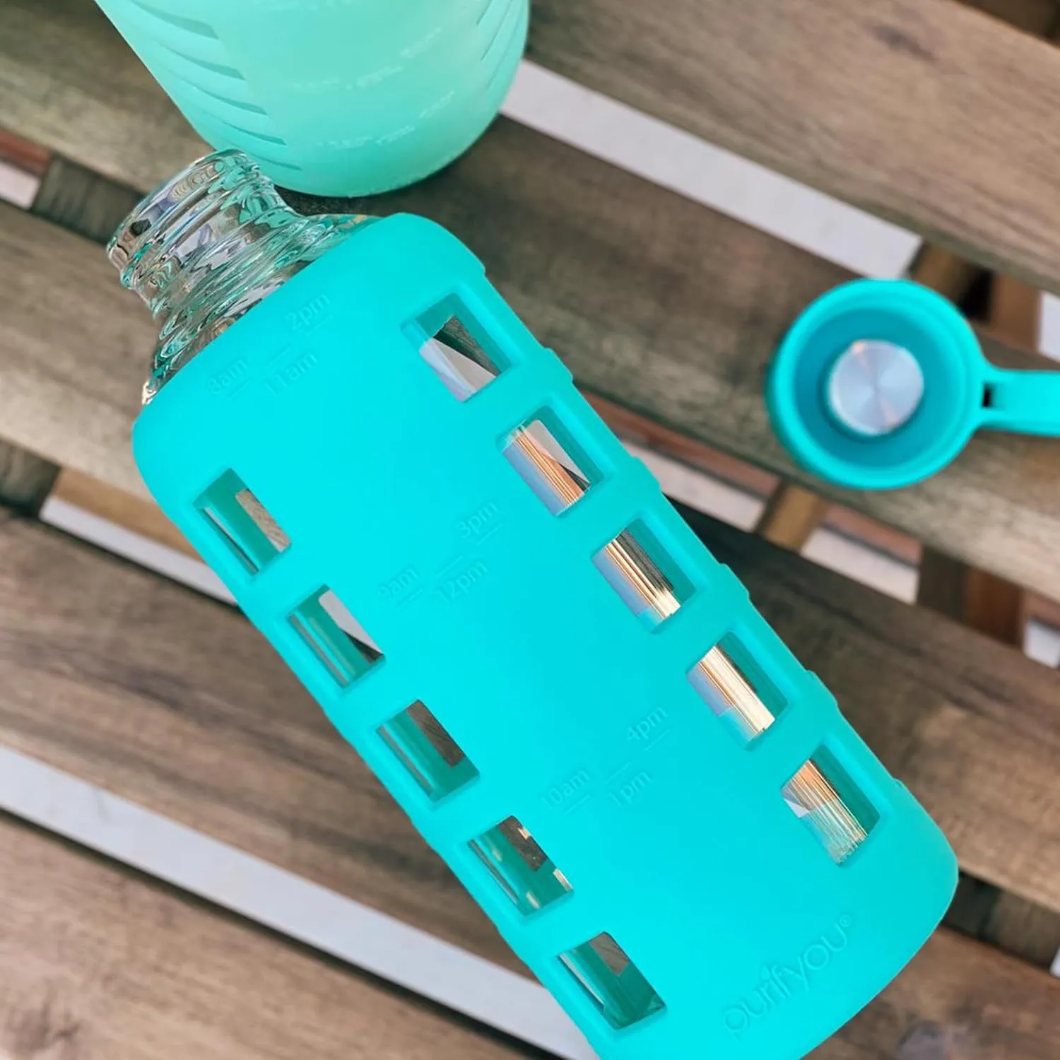 purifyou 40/32/22/12 oz Borosilicate Glass Water Bottles with Volume Markers, Silicone Sleeve, Stainless Steel Lid, Reusable Bottle for Water, Juice, Gym, and Fridge Storage (32oz Aqua Blue)