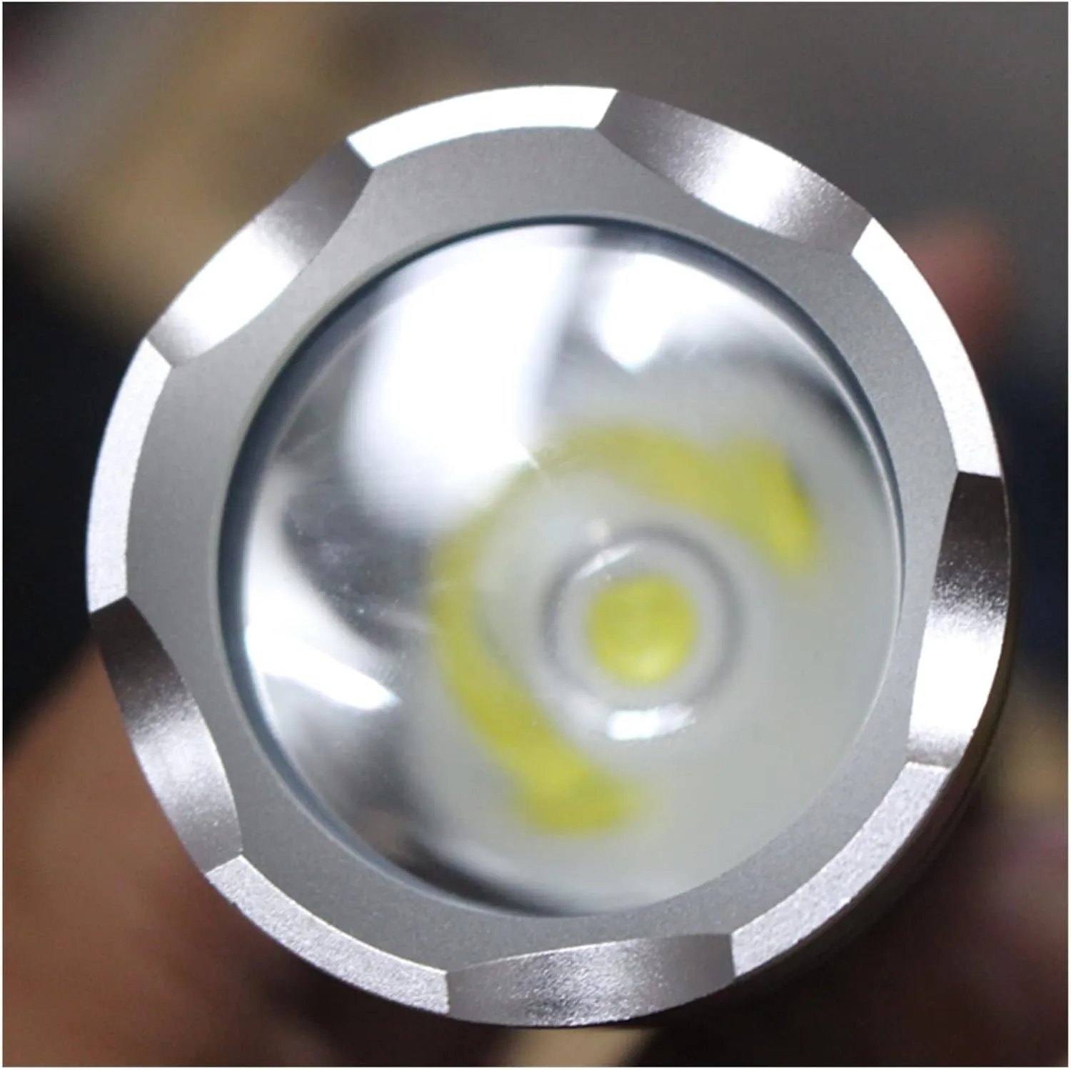 Scuba Diving Flashlight 20W 4-Mode XHP70 LED Diving Flashlight Torch 8000Lumen 100M Underwater Waterproof LED Flash Light Lamp Lantern use 21700 Battery (C Yellow Light)