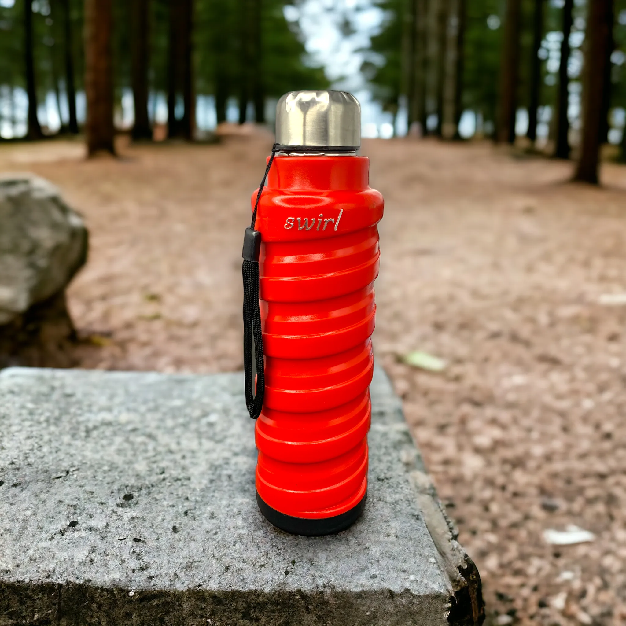 Swirl Steel Insulated Water Bottle: 900ml