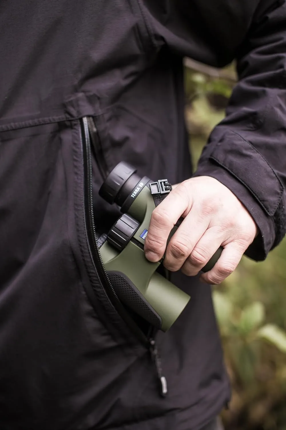 ZEISS Terra ED Binoculars 8x42 Waterproof, and Fast Focusing with Coated Glass for Optimal Clarity in All Weather Conditions for Bird Watching, Hunting, Sightseeing, Green